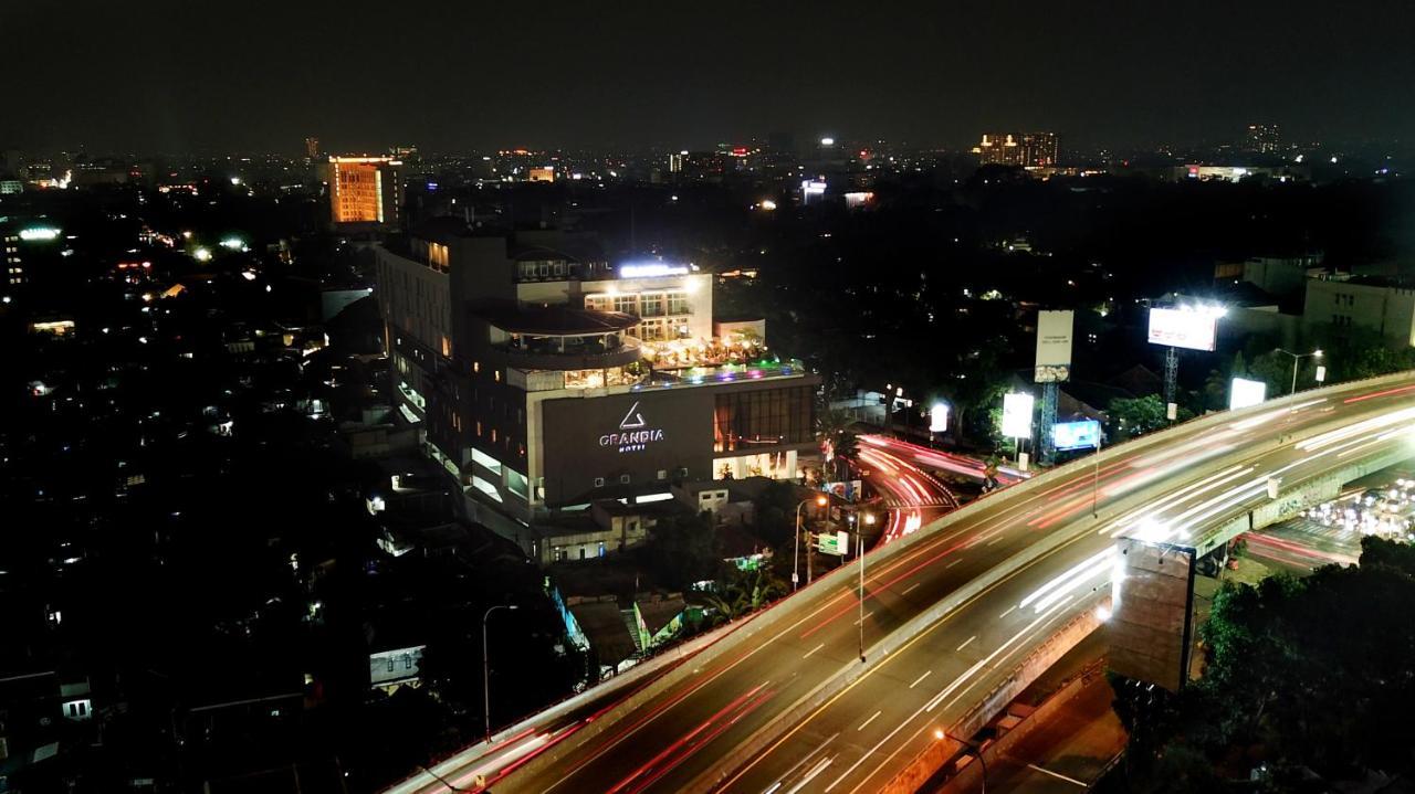 Grandia Hotel Bandung Exterior photo