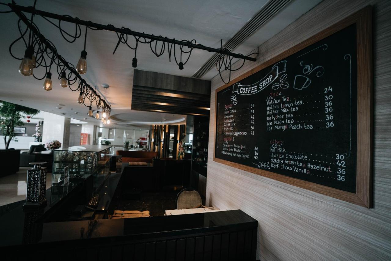 Grandia Hotel Bandung Exterior photo