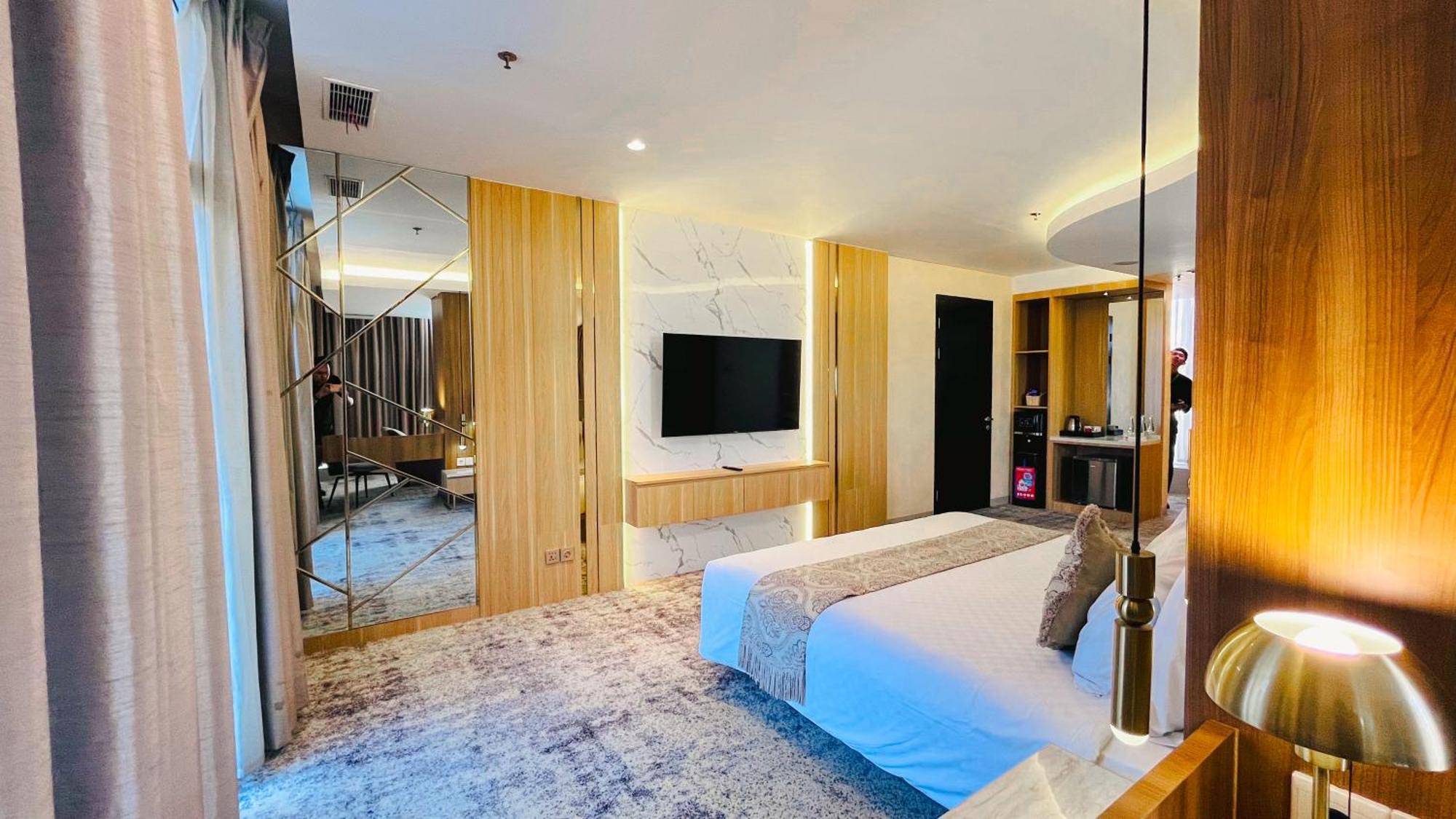 Grandia Hotel Bandung Exterior photo
