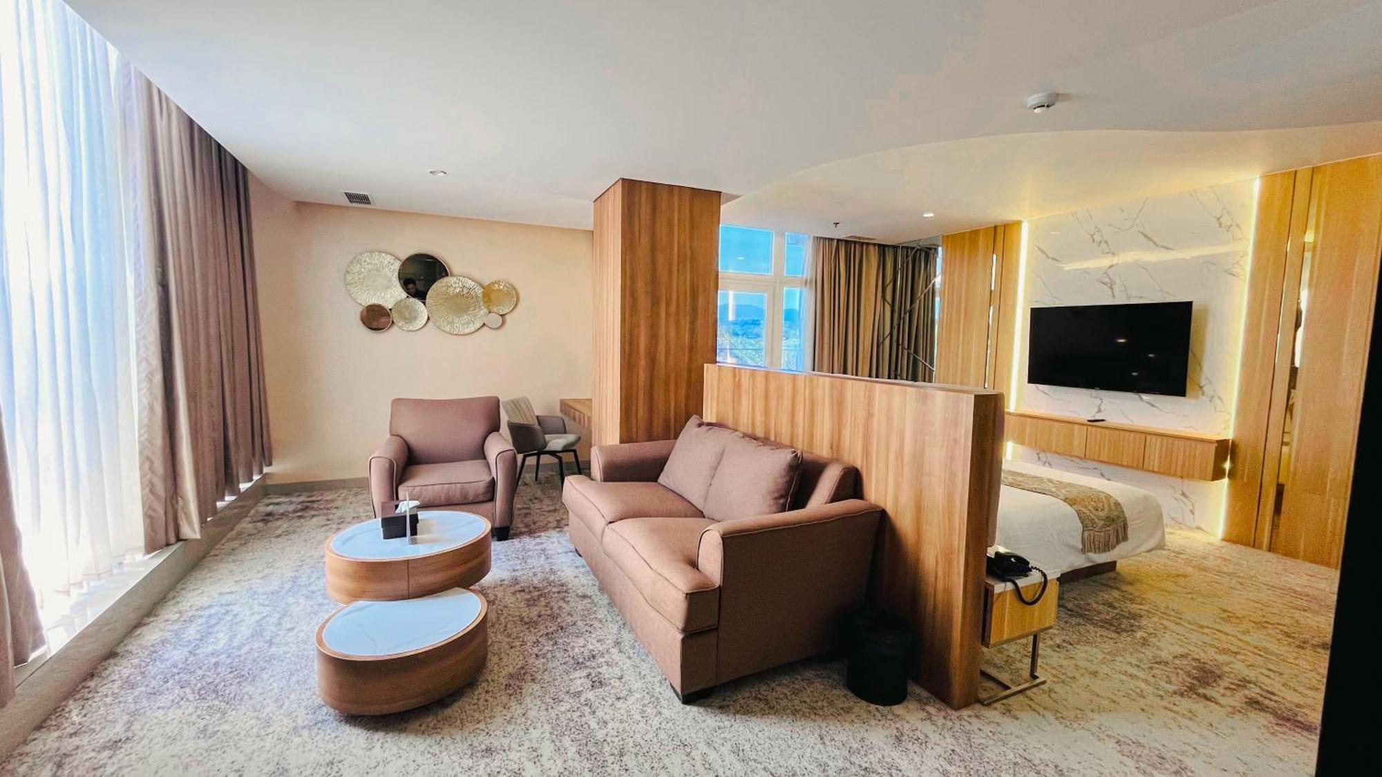 Grandia Hotel Bandung Exterior photo