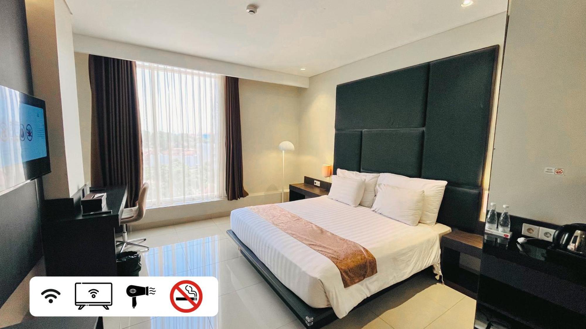 Grandia Hotel Bandung Exterior photo